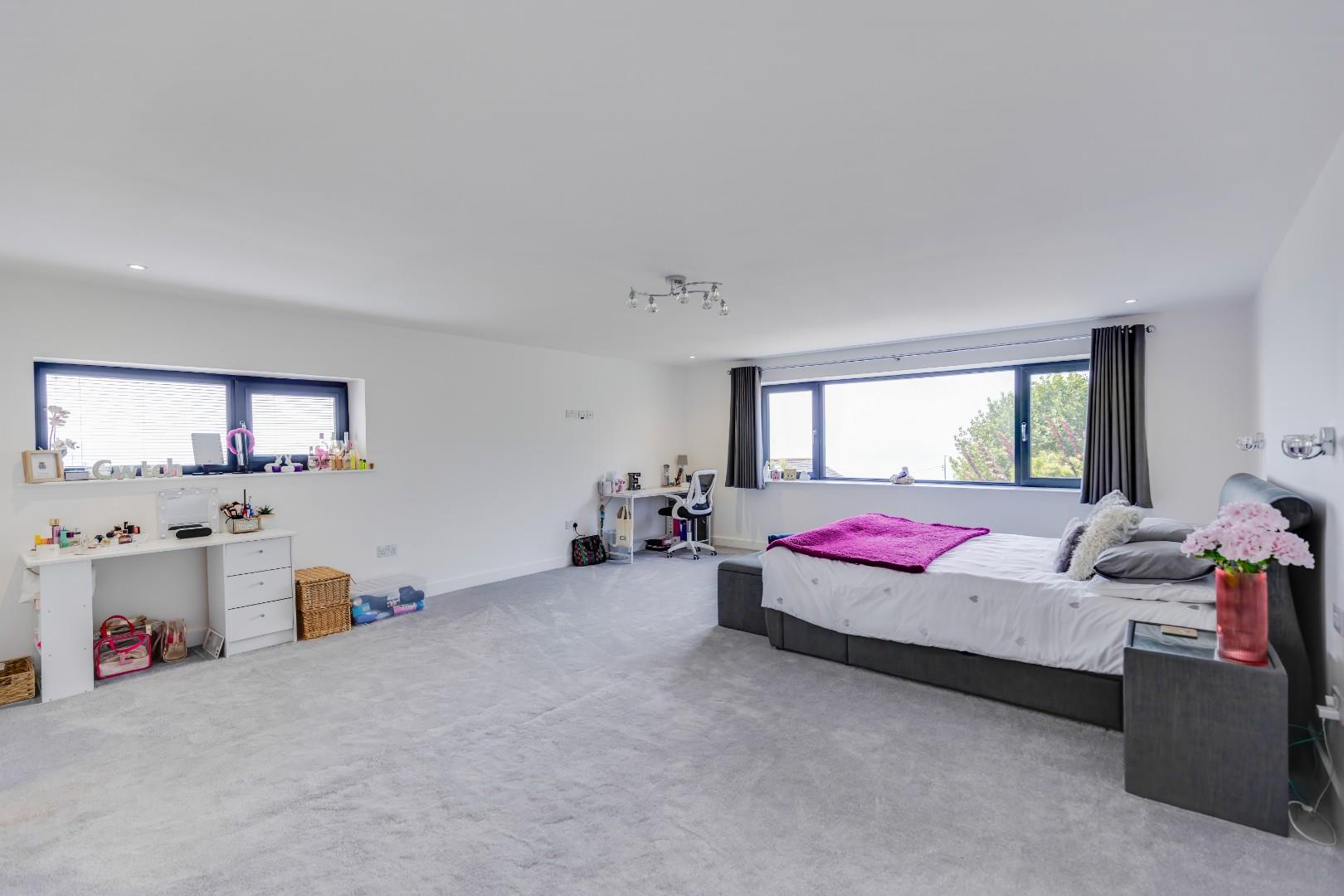 West Farm Close, Ogmore-By-Sea, Vale of Glamorgan, CF32 0PT